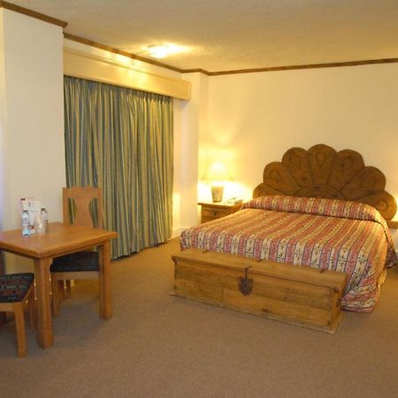 Hotel Ritz Matamoros  Bagian luar foto