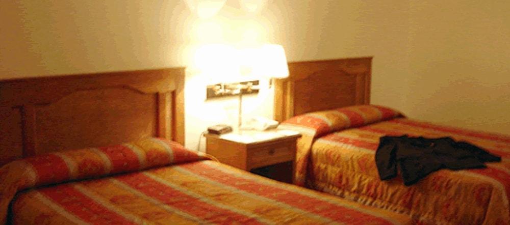 Hotel Ritz Matamoros  Bagian luar foto