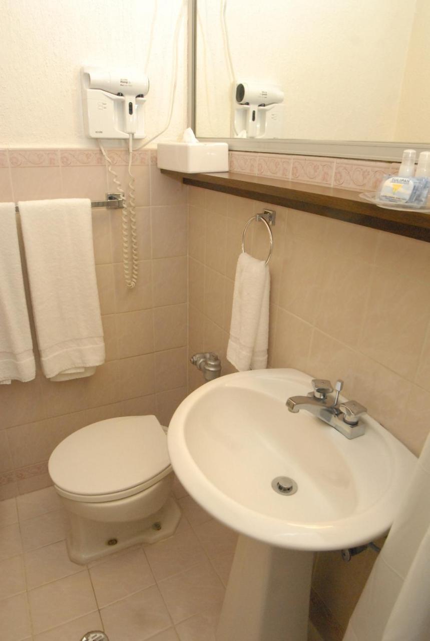 Hotel Ritz Matamoros  Bagian luar foto