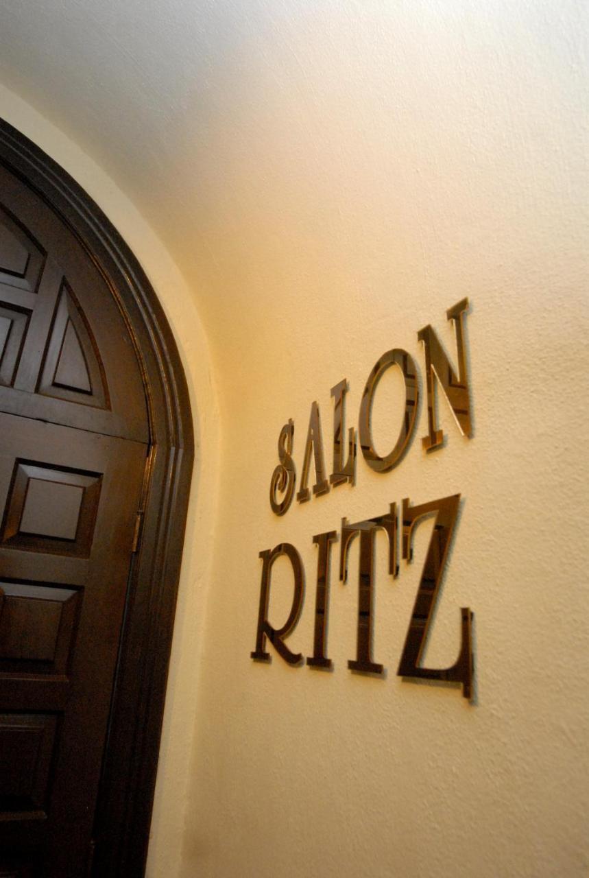 Hotel Ritz Matamoros  Bagian luar foto